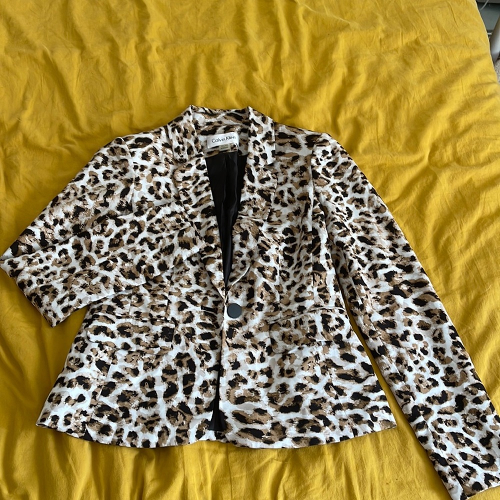 Calvin Klein leaped print blazer